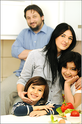 Family staying healthy with good nutrition.